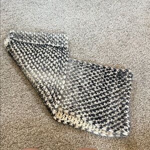 Black and White Knit Scarf